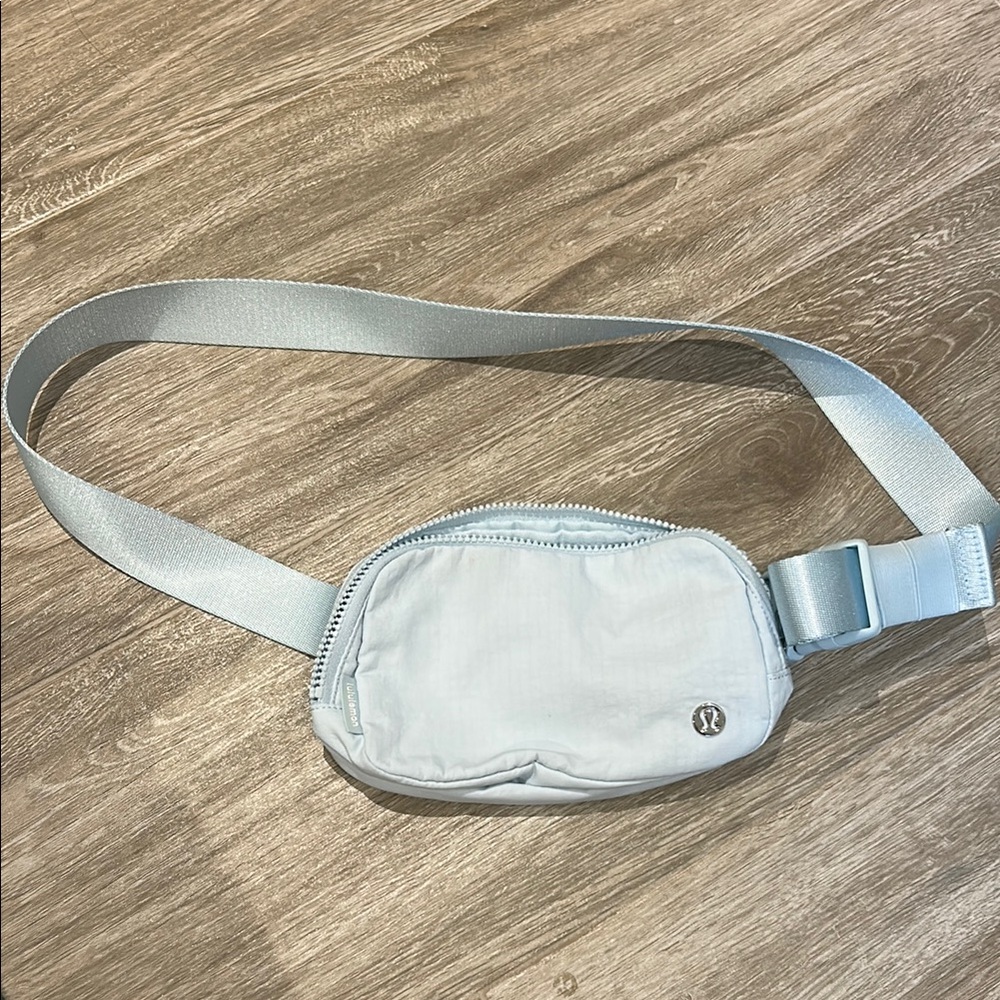 Lululemon belt bag